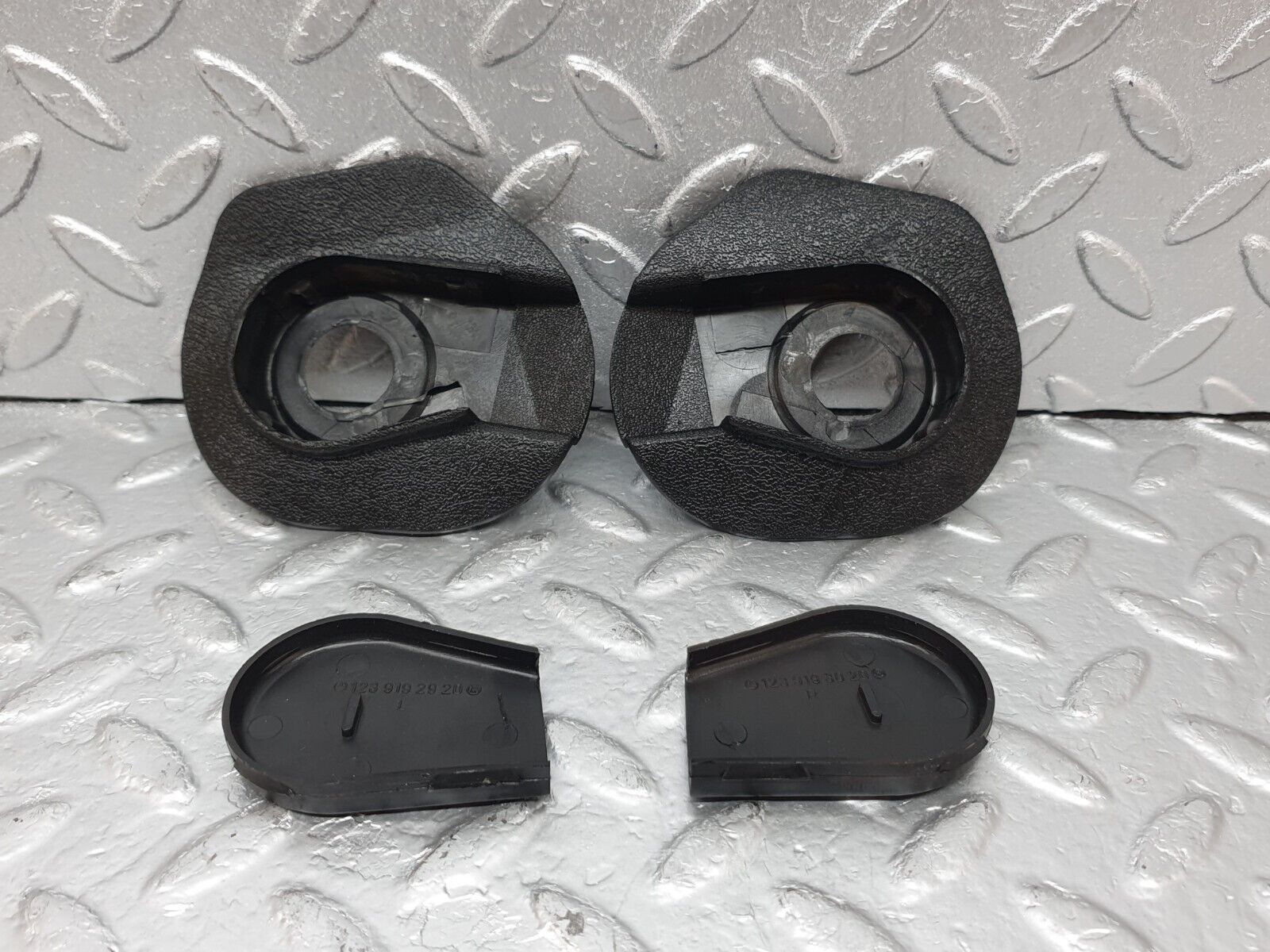 44160 Mercedes-Benz C123 230CE Coupe Seat Belt Runner Cover Trim Pair Black 1239192520 1239192620 1239193020 1239192920