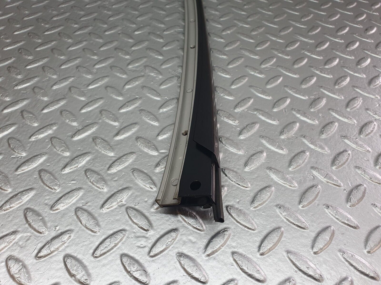 42449 Mercedes-Benz R129 320SL Coupe A Pillar Chrome Trim Cover Right