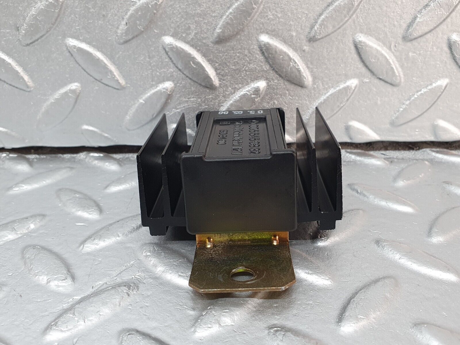 41901 Mercedes-Benz W202 C200 ECU Relay 0055459832