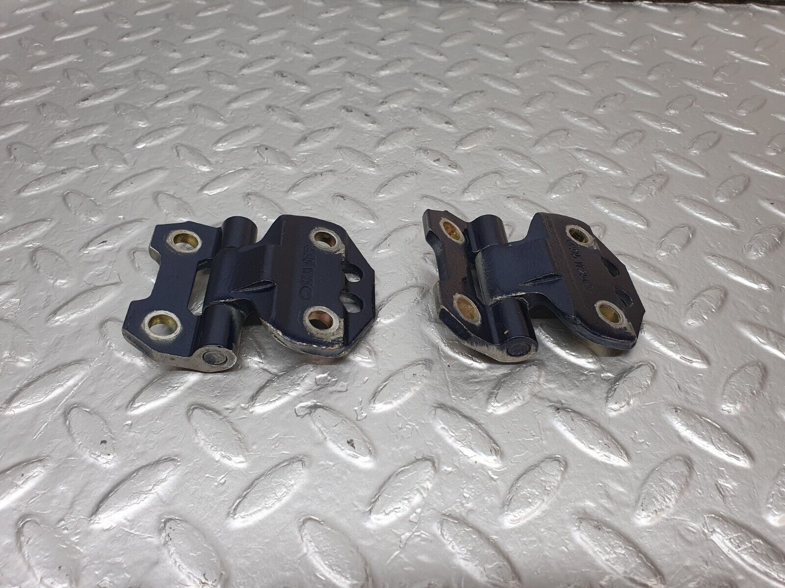 42318 Mercedes-Benz R129 320SL Coupe Door Hinge Left Side