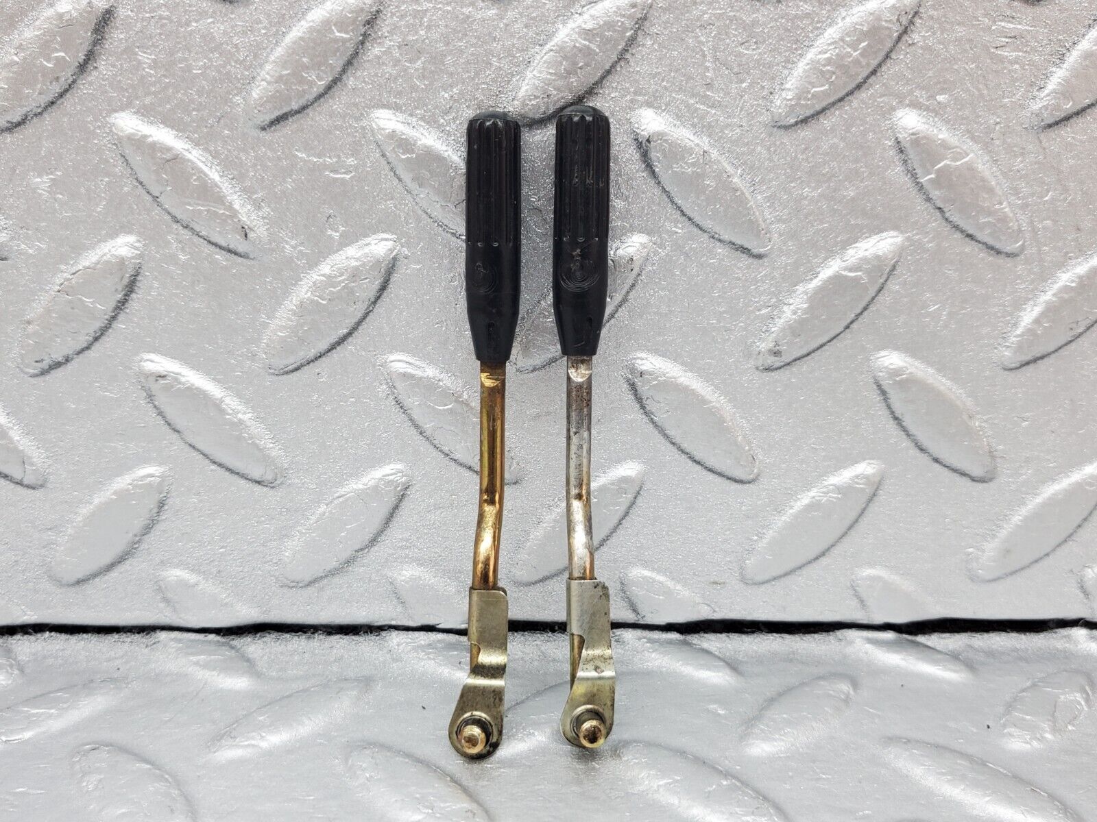 45855 Mercedes-Benz W126 420SE Front Door Lock Knob Pair