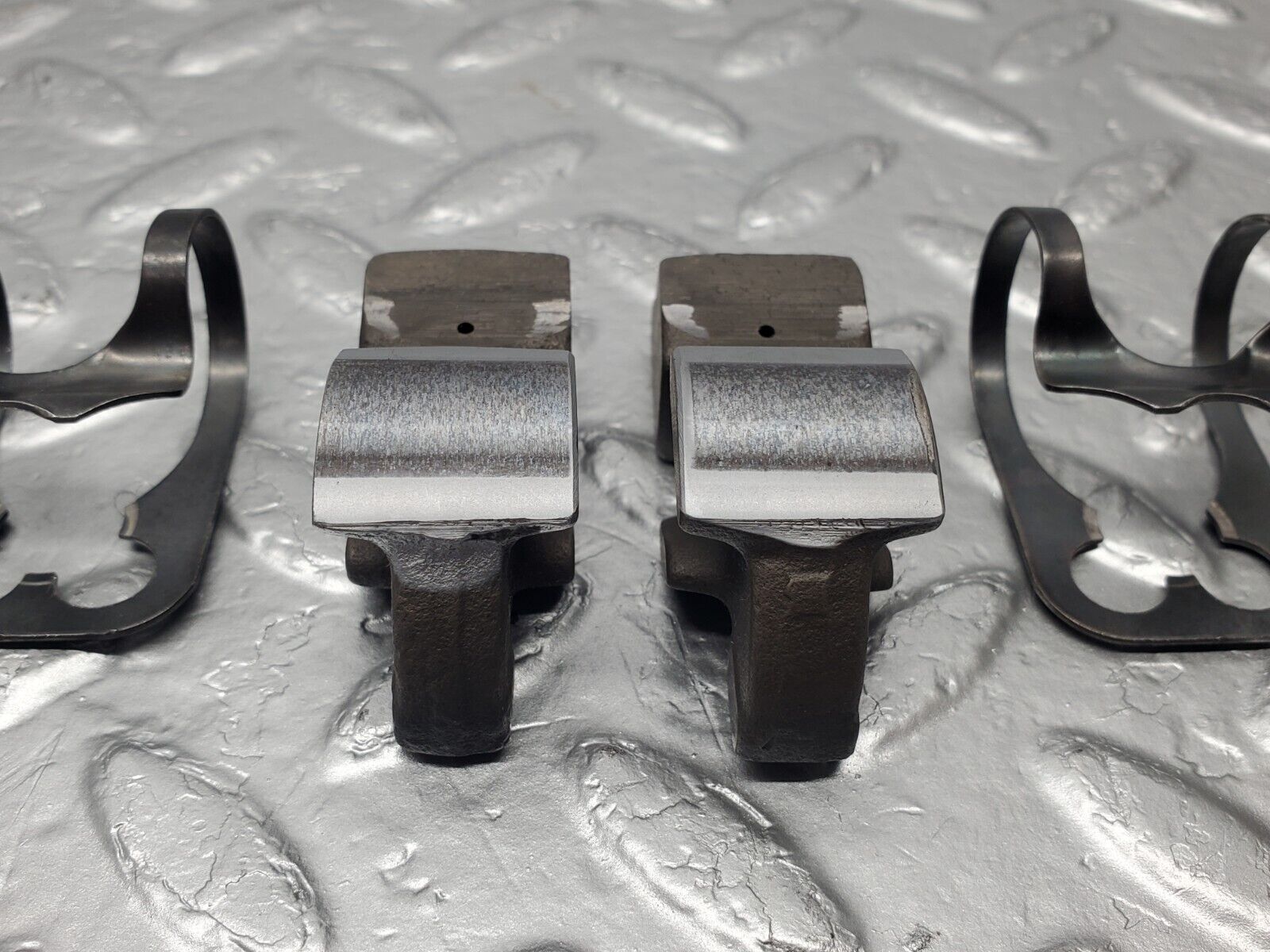 46607 Mercedes-Benz C123 280CE Coupe Valve Rocker Arm With Spring And Tappet