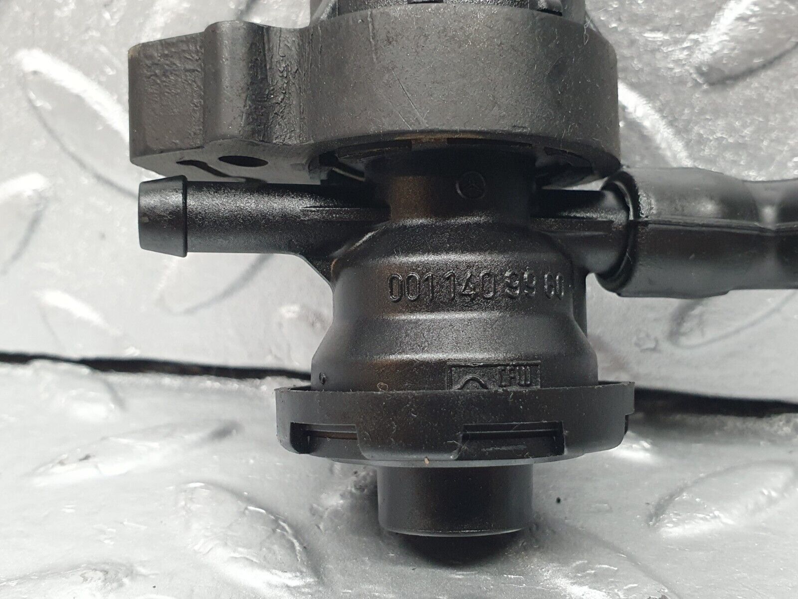 42235 Mercedes-Benz R129 320SL Coupe Fuel Regeneration Valve 0011409960