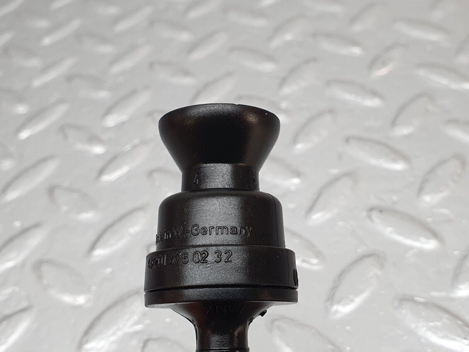 42949 Mercedes-Benz W201 190 2.0L Fuel Tank Vent Valve 2014760232