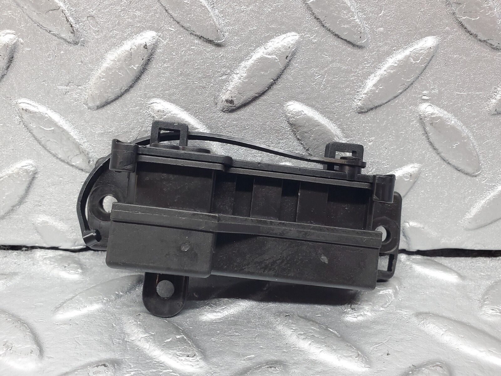 45591 Mercedes-Benz W126 420SE Diagnostic Connector 1265459740