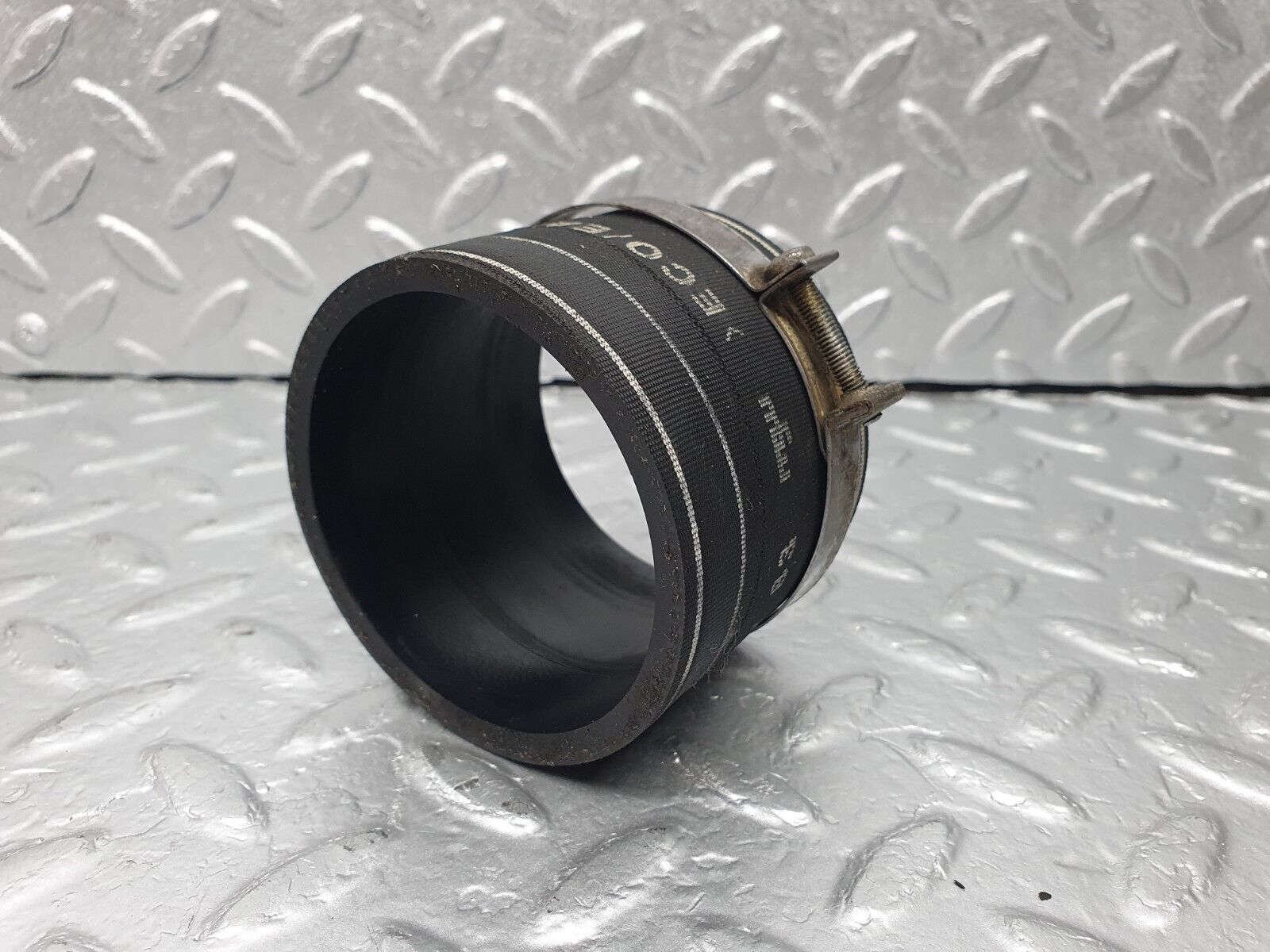 42239 Mercedes-Benz R129 320SL Coupe Air Intake Manifold Hose 1041411783