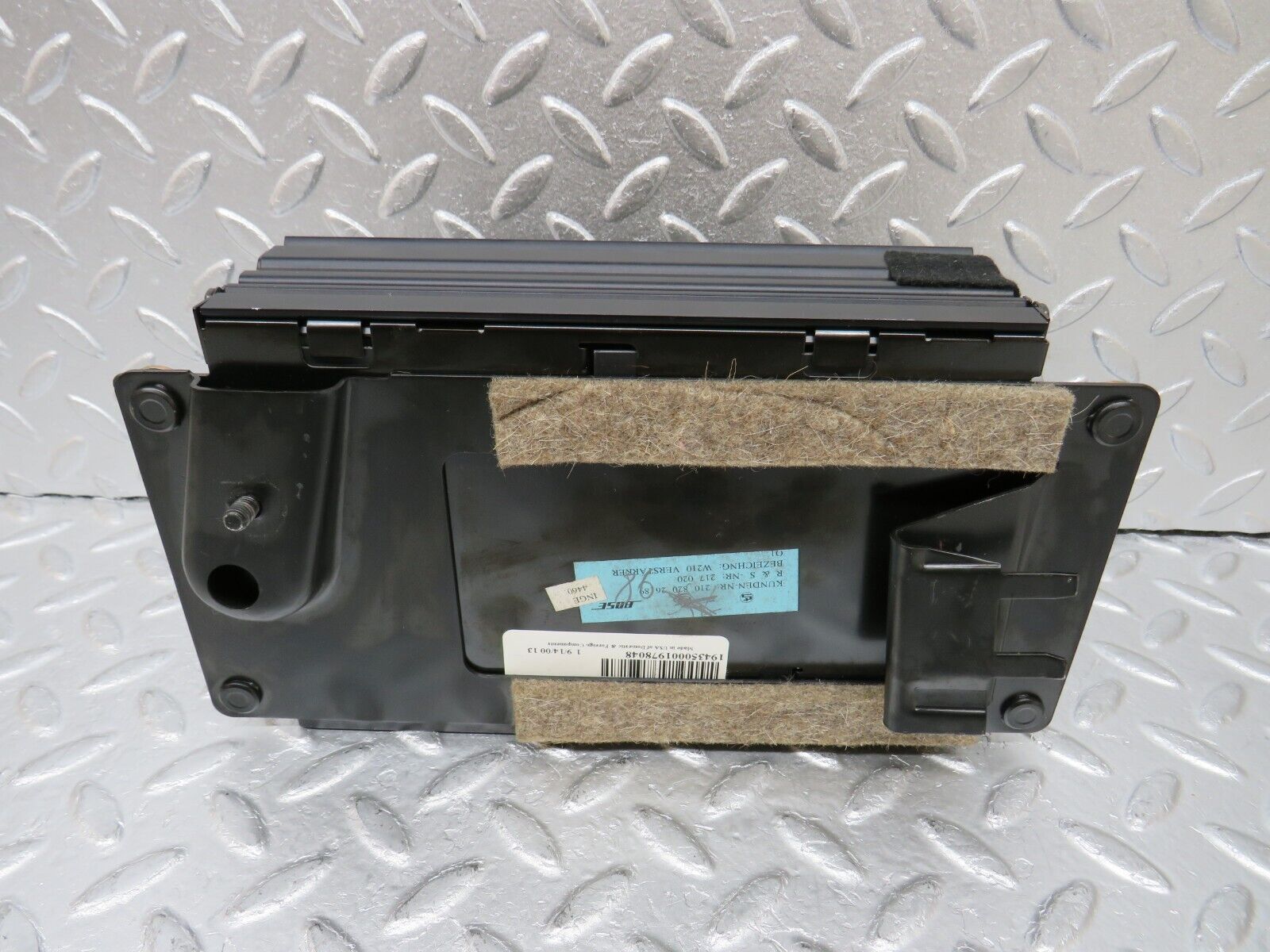 34803 Mercedes-Benz W210 320E Audio Radio Amplifier Control Unit Bose 21082026