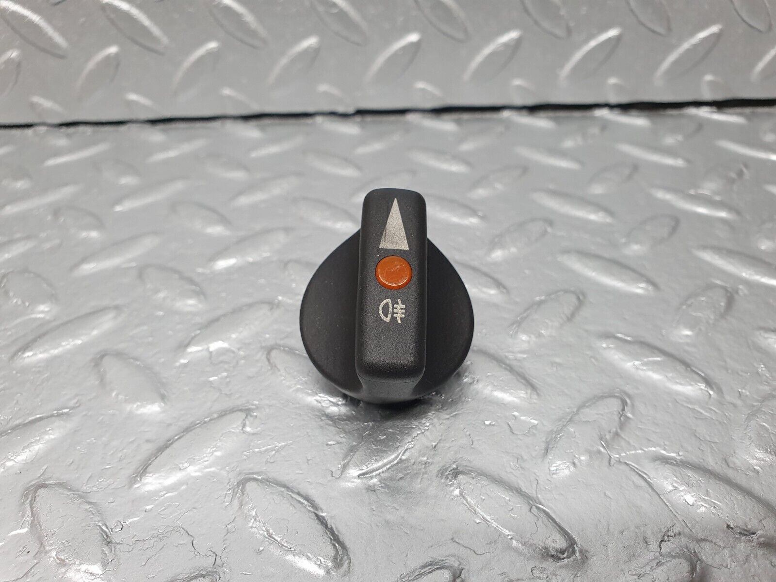 41676 Mercedes-Benz W124 200E Headlight Switch Knob