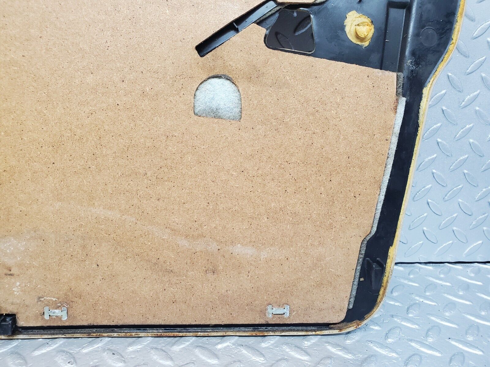 45719 Mercedes-Benz W126 420SE Front Left Door Card Beige 1267270170