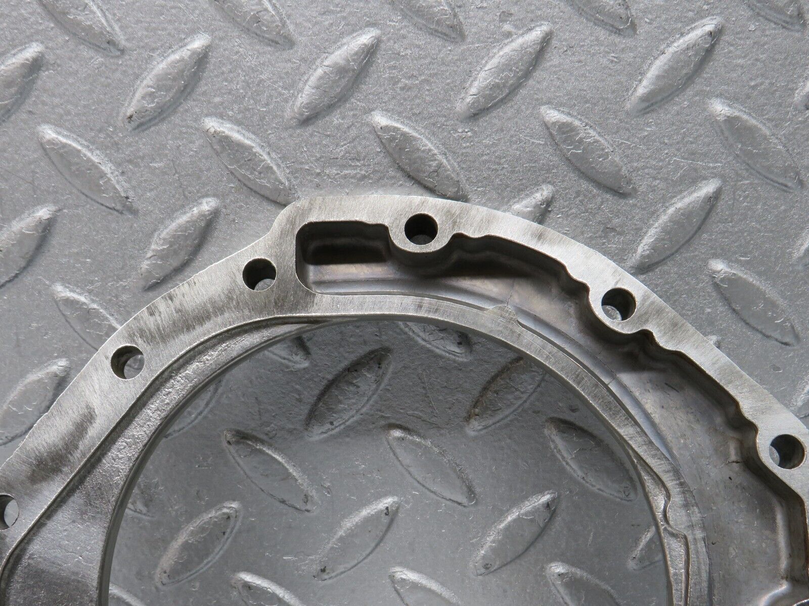 39904 Mercedes-Benz R107 350SL Crankshaft Rear Sealing Cover 1160110608