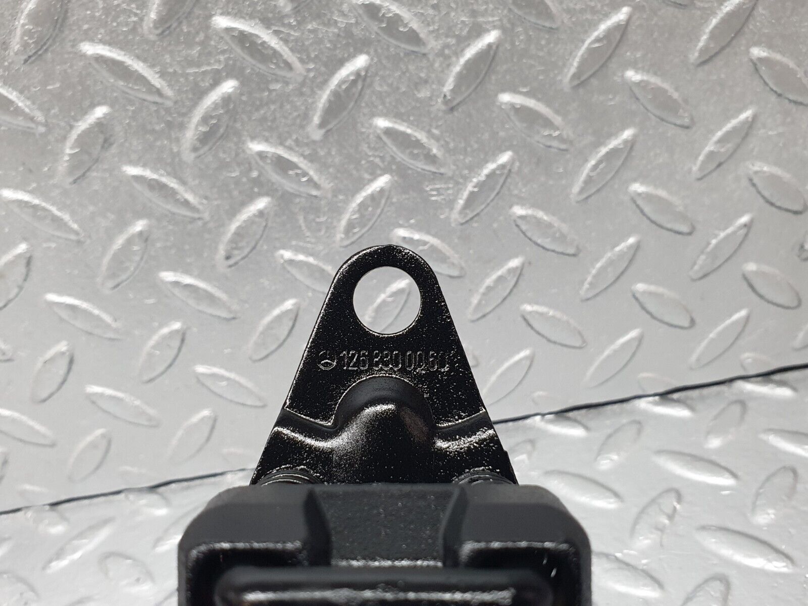 43565 Mercedes-Benz C126 380SEC Coupe Bonnet Lock Catch Pair 1268800060