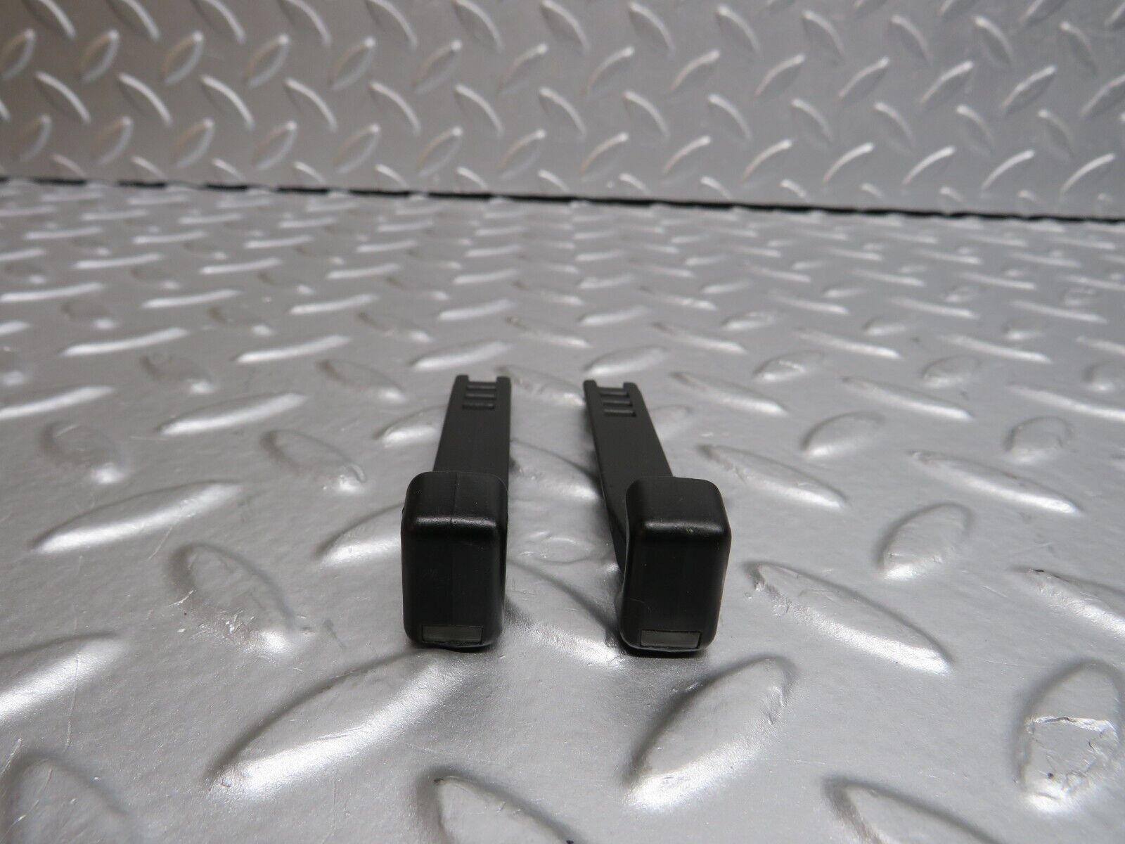 40131 Mercedes-Benz R107 350SL Heater Control Knob 2x