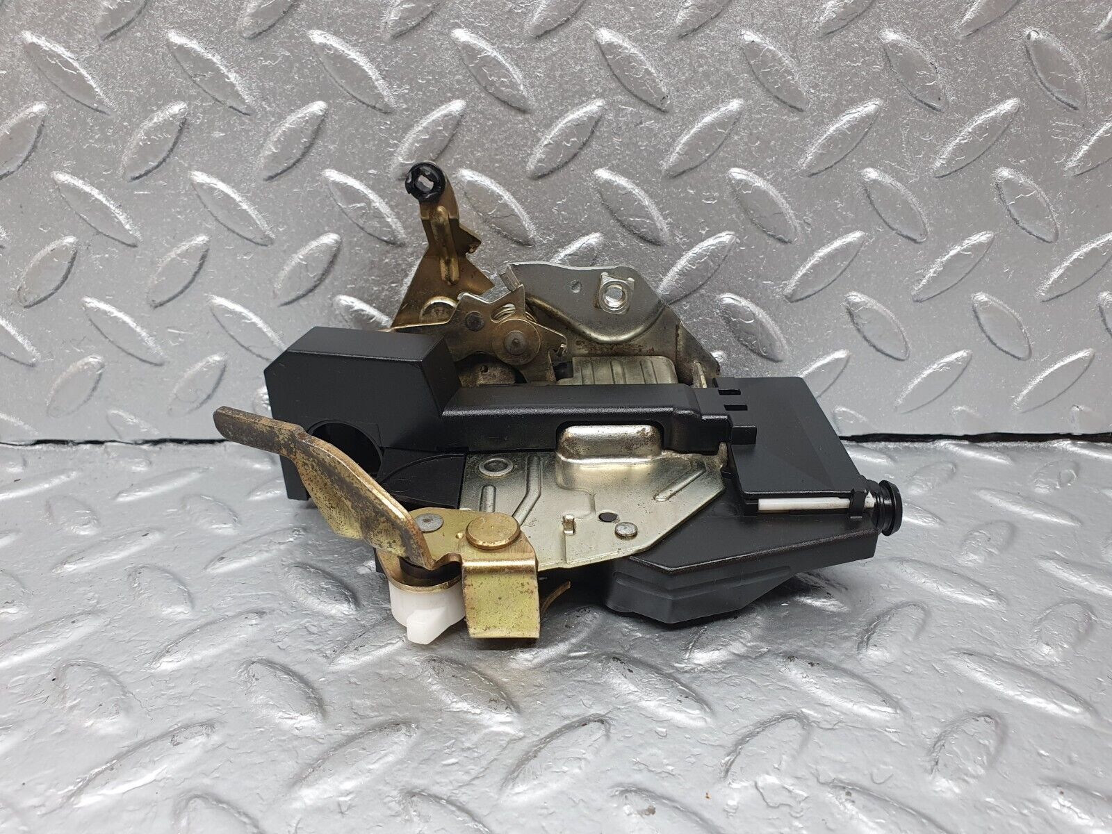 42219 Mercedes-Benz R129 320SL Coupe Right Door Lock Mechanism