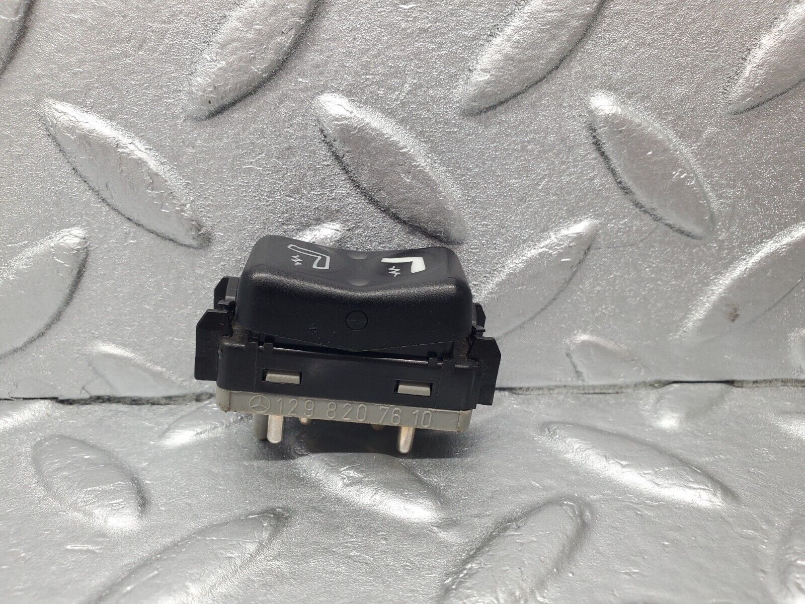 46928 Mercedes-Benz R129 320SL Coupe Heated Seat Switch 1298207610