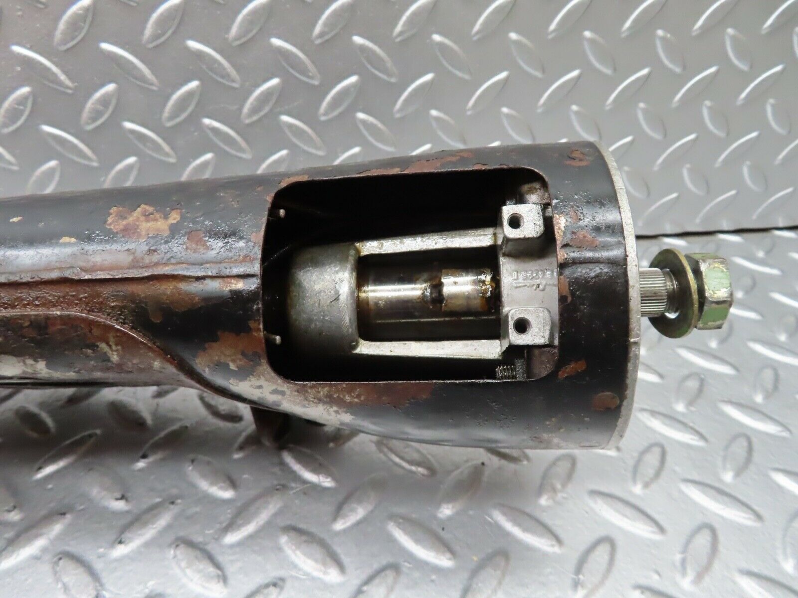 20585 Mercedes-Benz R107 450SL Steering Column