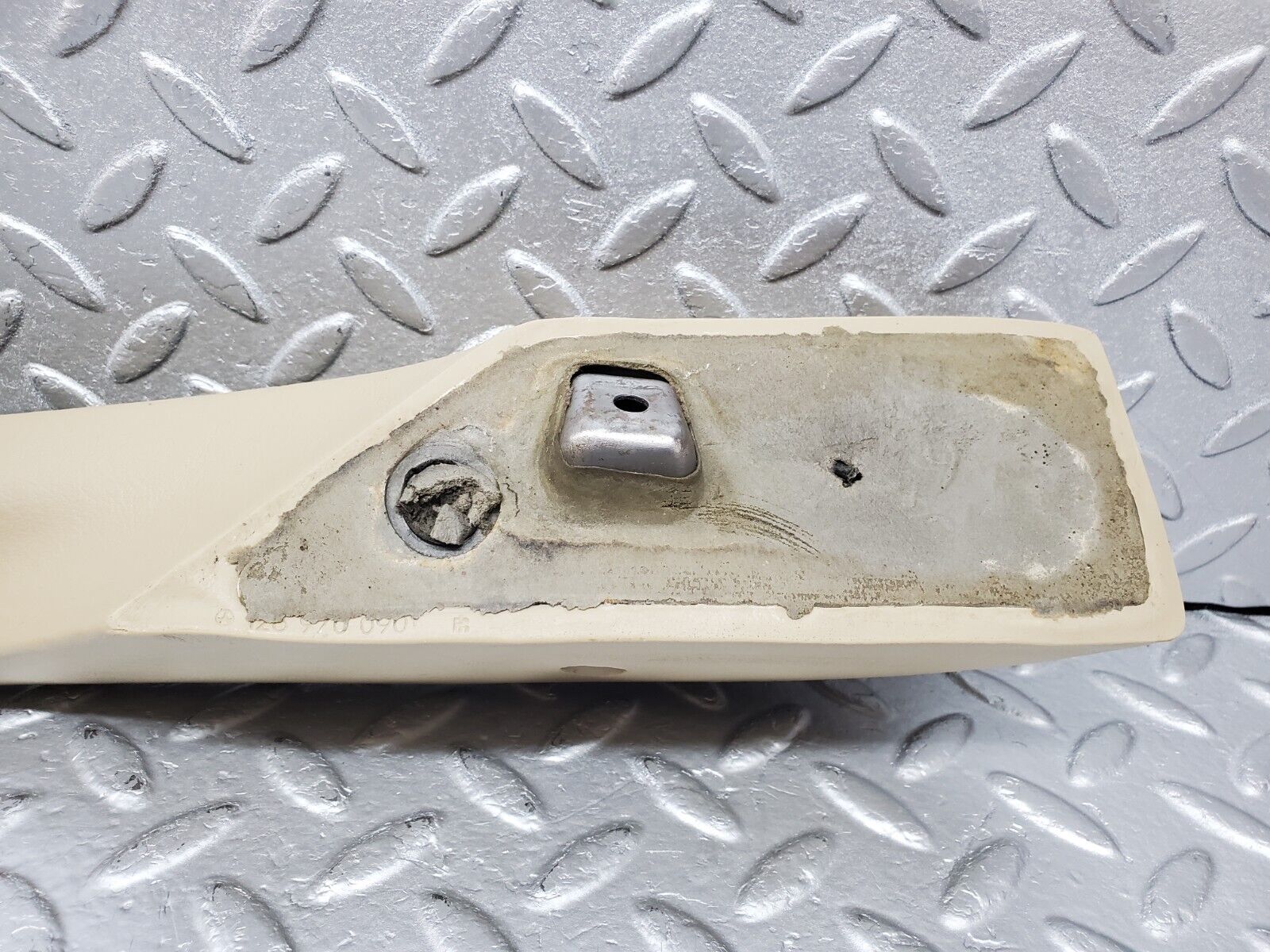 45616 Mercedes-Benz W126 420SE Front Left Interior Door Handle Beige 1269700901