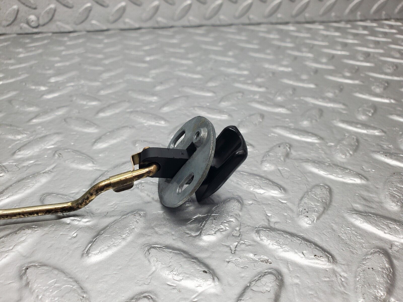 46403 Mercedes-Benz C123 280CE Coupe Door Lock Handle Left Side