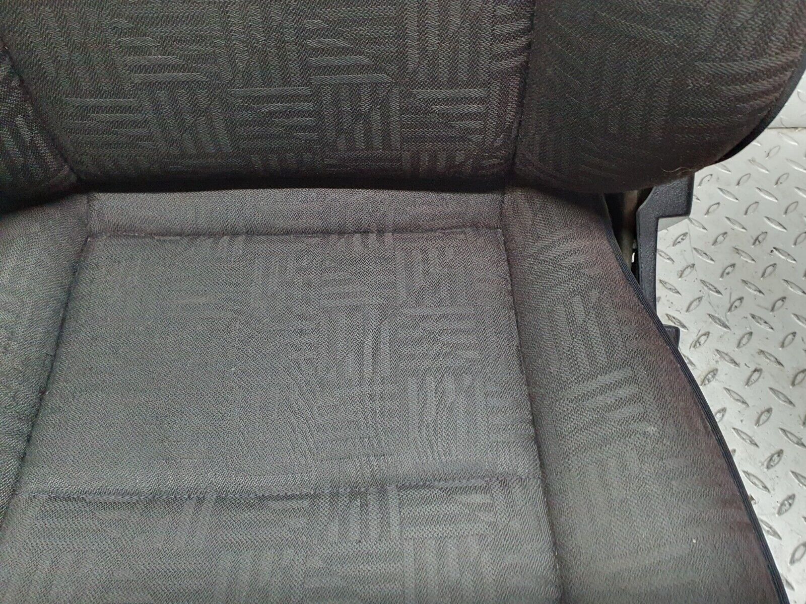 41813 Mercedes-Benz W202 C200 Front Right Passenger Seat