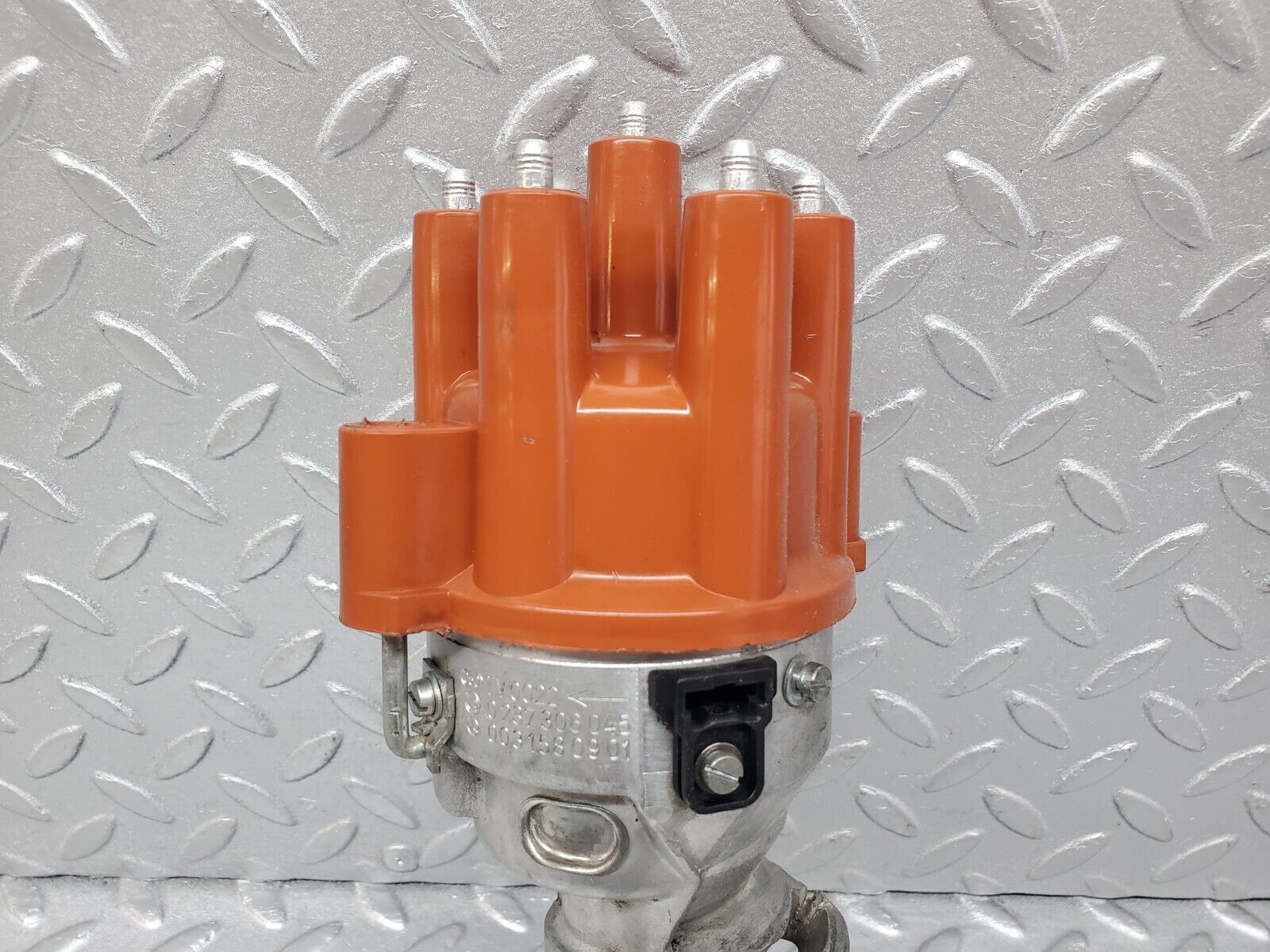 45385 Mercedes-Benz 280E M110.983 Ignition Distributor Bosch 0031580901 0237306045