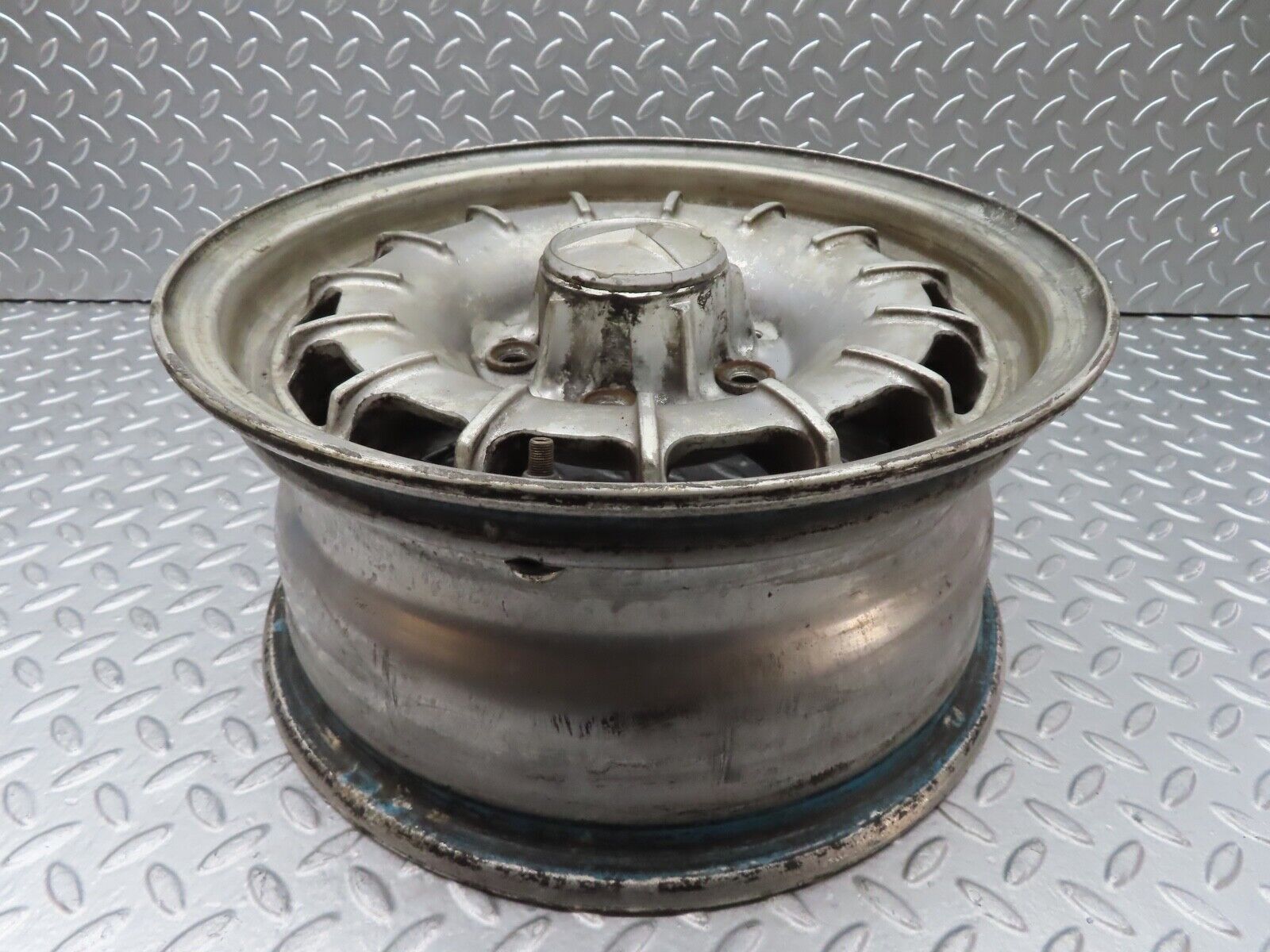 20211 Mercedes-Benz Alloy Wheel Mexican Hat 6.5Jx14H2 ET30 1084001002