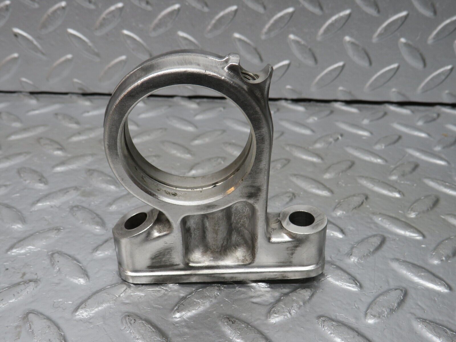 32994 Mercedes-Benz C107 R107 350 V8 Camshaft Tower Bearing 1160512118