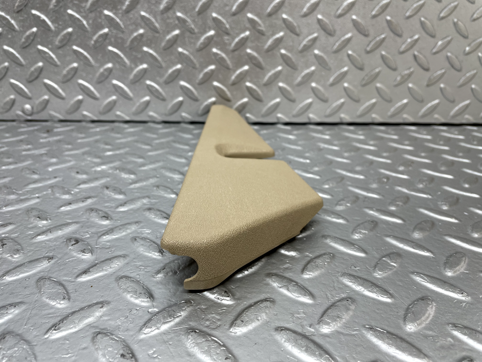 44247 Mercedes-Benz W124 Front Right Seat Cover Trim Champignon 1249190220