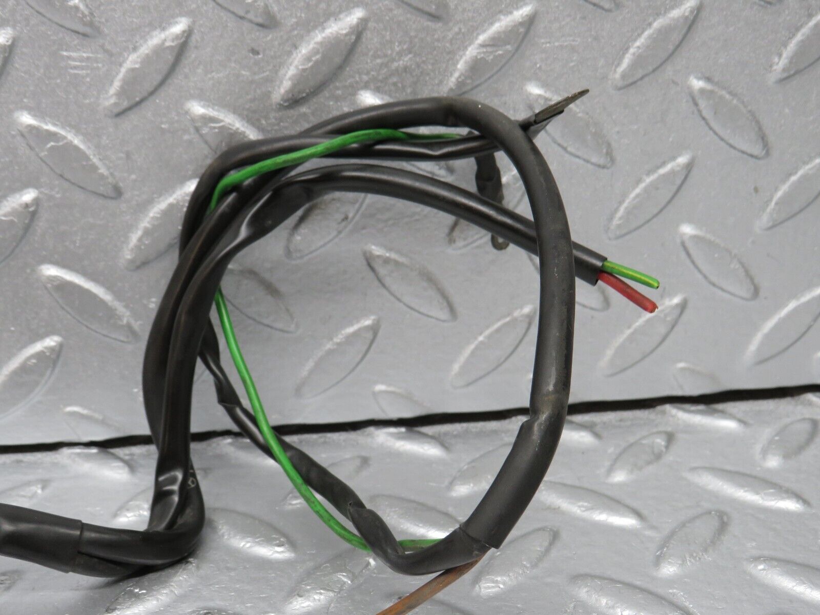 39099 Mercedes-Benz R107 500SL Diagnostic Connector 1235450026 1235450003 1075404808