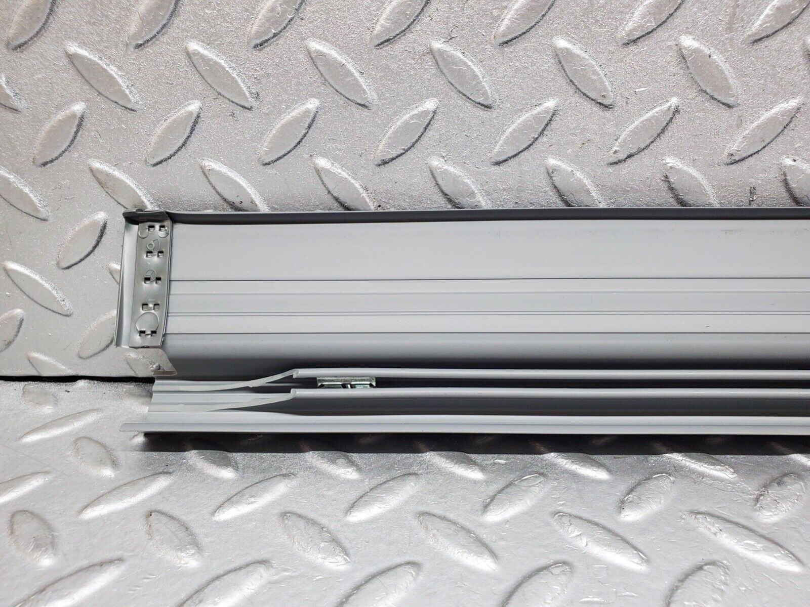 44582 Mercedes-Benz W124 220E Front Left Door Sill Trim