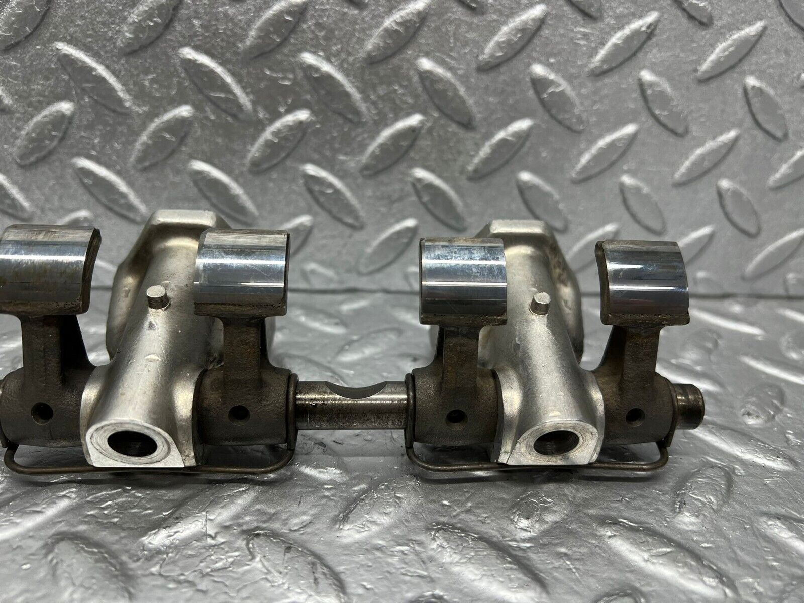 46326 Mercedes-Benz W123 300D Camshaft Rocker Arm 5 Cylinder 6160550010