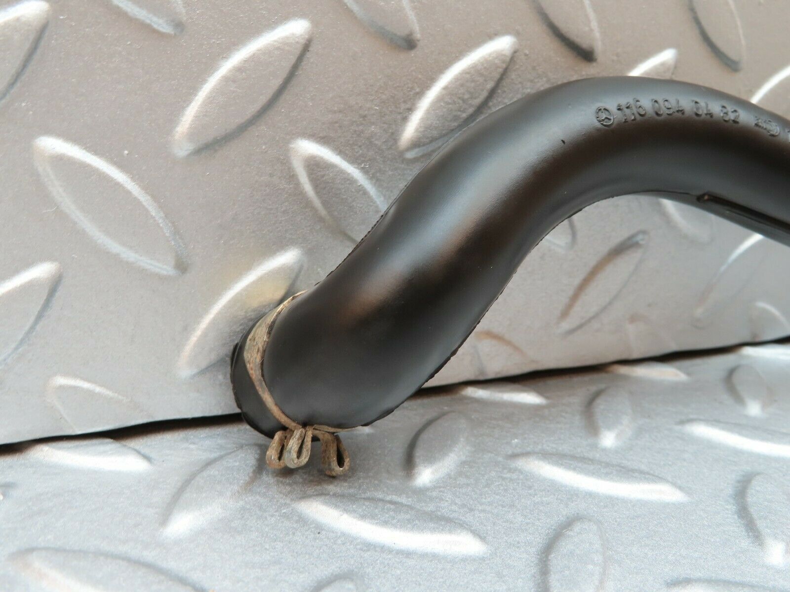 5046 Mercedes-Benz R107 350SL Air Intake Breather Hose 1160940482