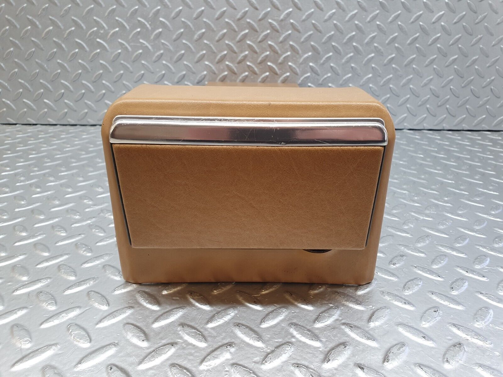 43784 Mercedes-Benz C126 380SEC Coupe Rear Centre Console 1268430707 1268430607