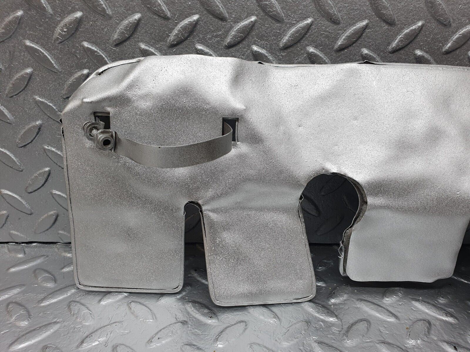 43137 Mercedes-Benz W108 280SE Heat Shield