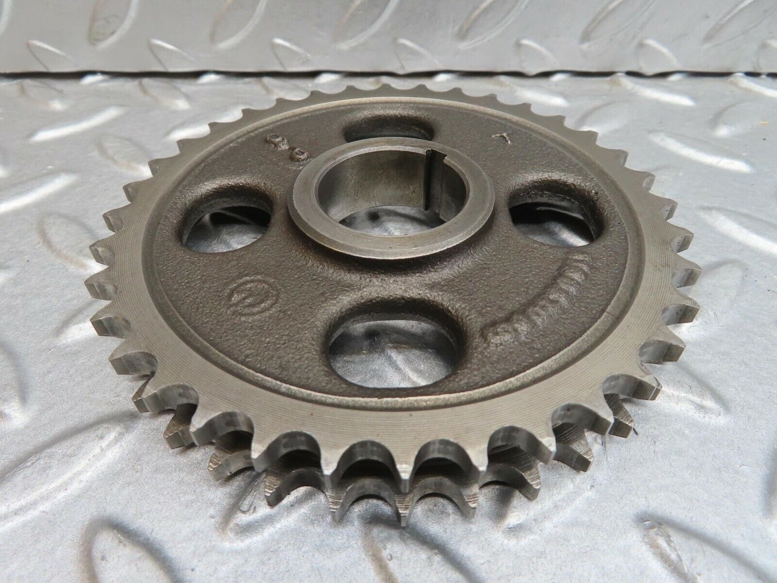 13738 Mercedes-Benz R107 450SL Camshaft Timing Gear 1160520501