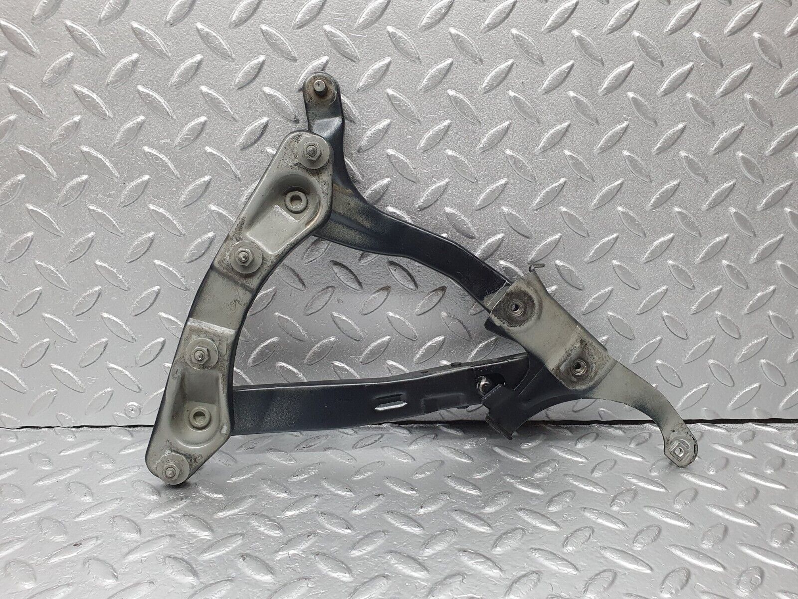 41873 Mercedes-Benz W202 C200 Bonnet Hinge Right Side 2028800228