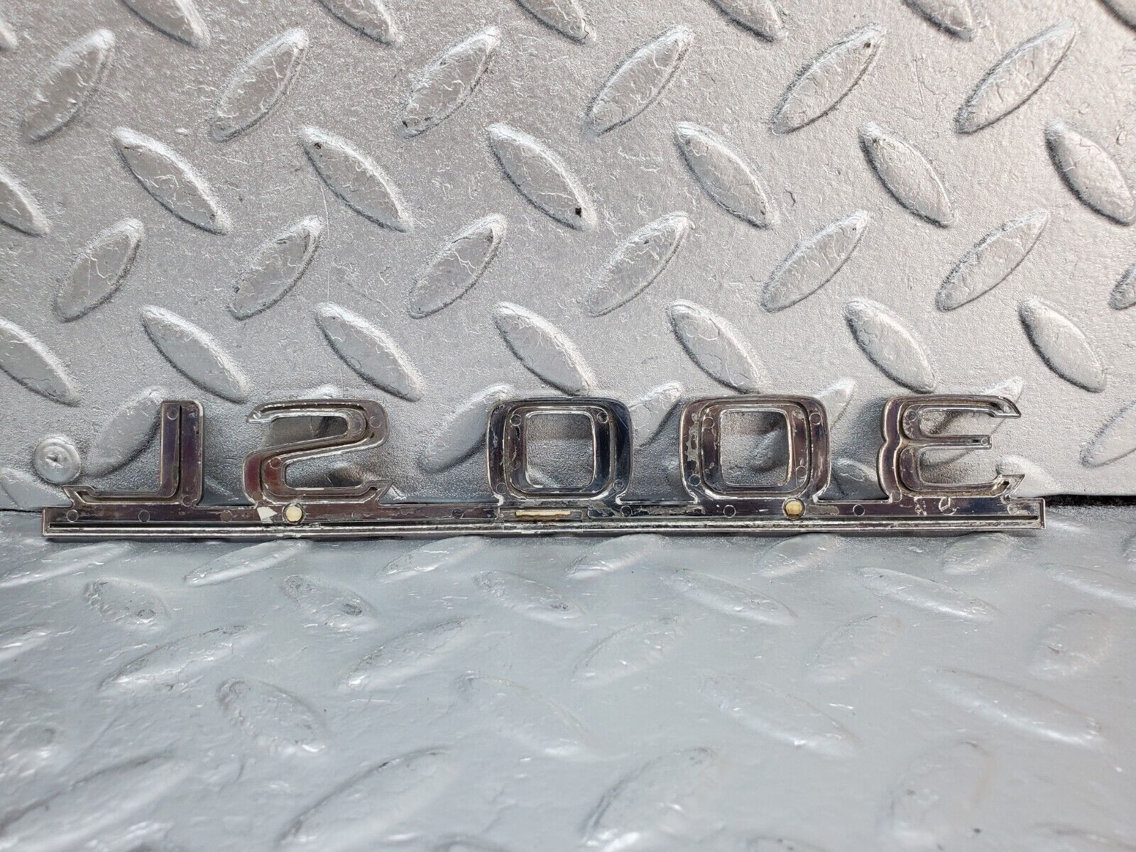 45229 Mercedes-Benz R129 300SL Coupe Trunk Badge Emblem