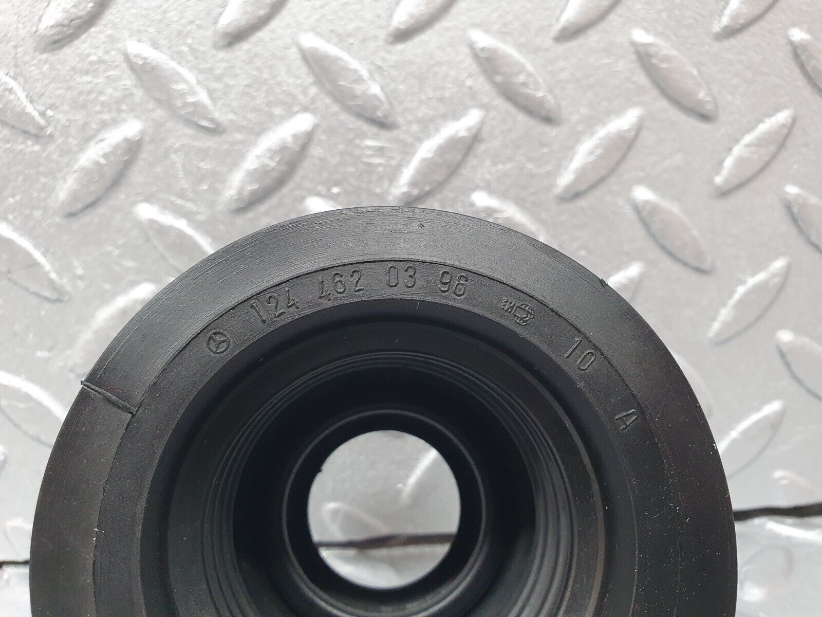 41602 Mercedes-Benz W124 200E Steering Column Rubber 1244620396