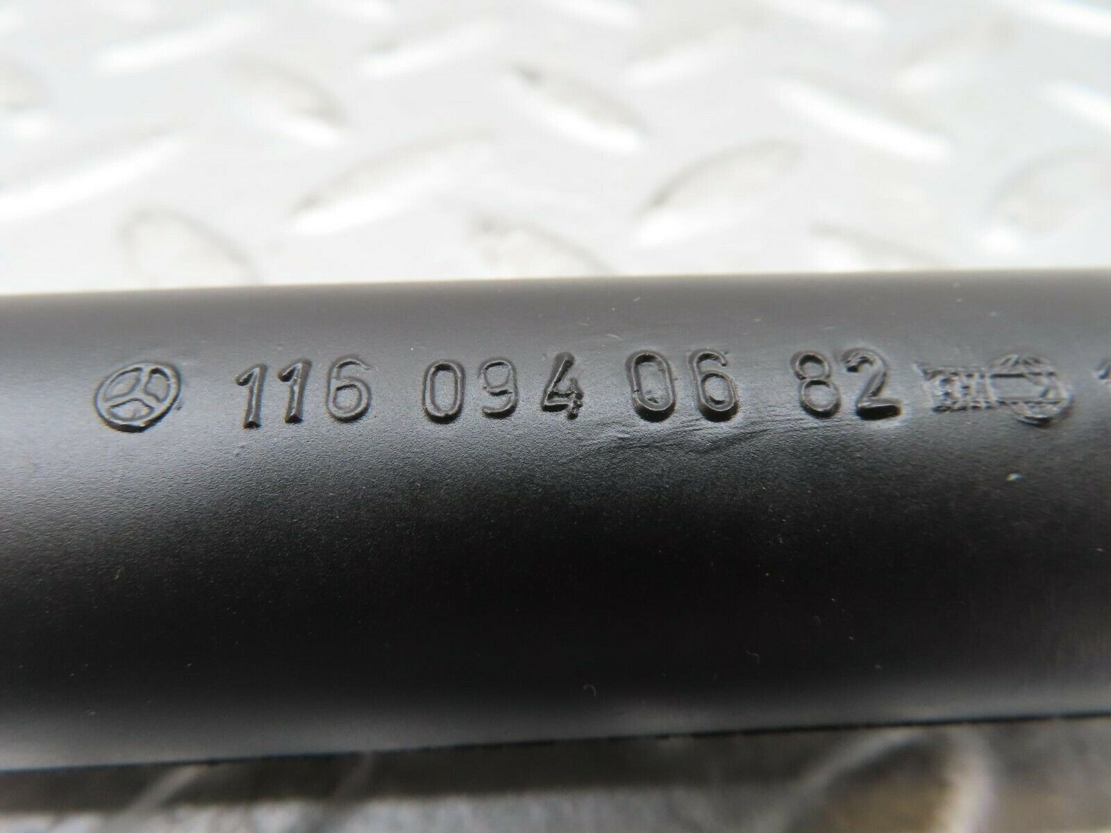 15685 Mercedes-Benz R107 450SL Air Intake Breather Hose 1160940682