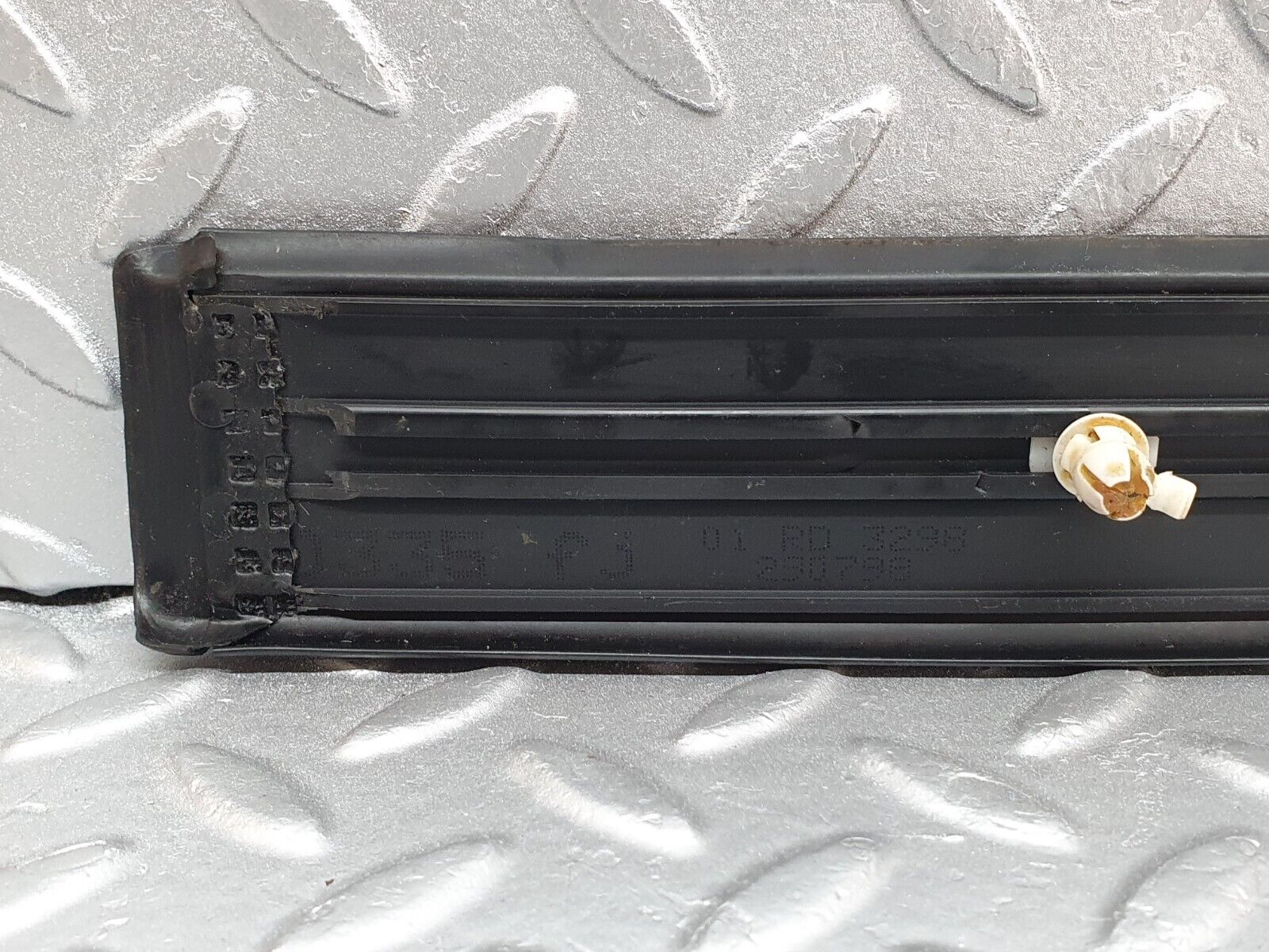 41739 Mercedes-Benz W202 C200 Rear Right Door Sill Trim 2026800335