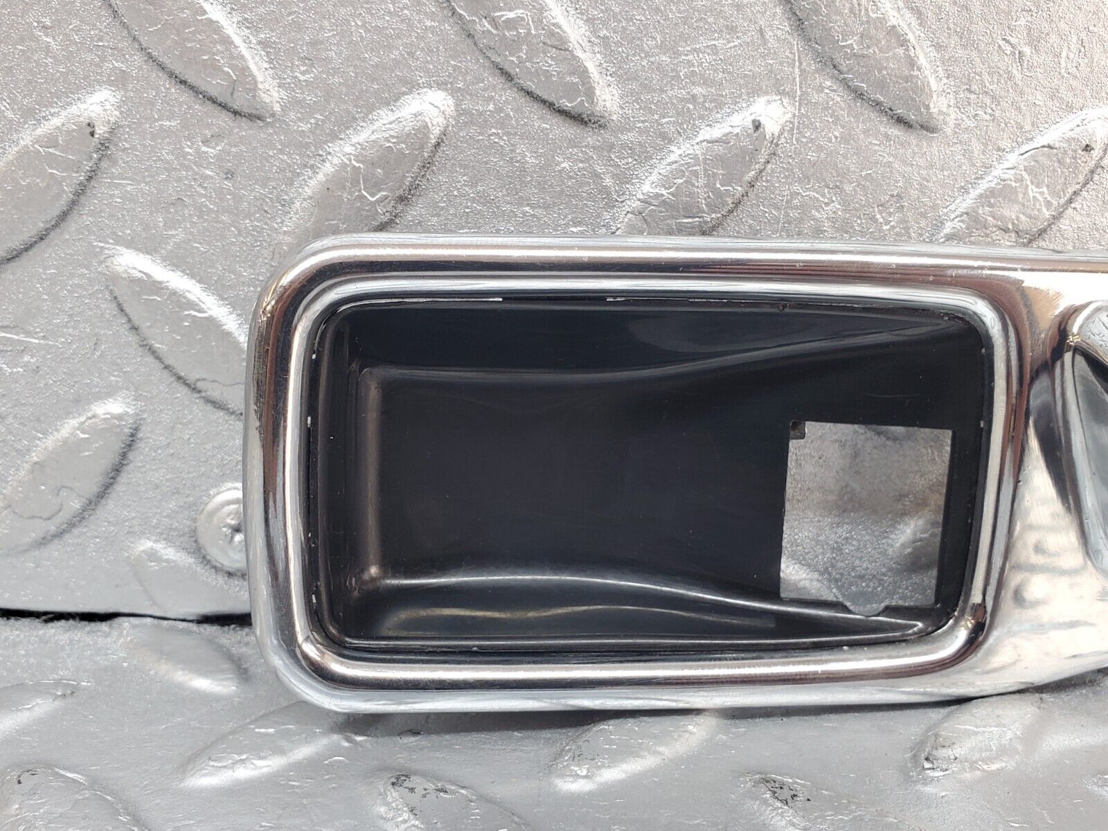 44391 Mercedes-Benz W123 280E Chrome Frame For Door Opener Right 1167660211