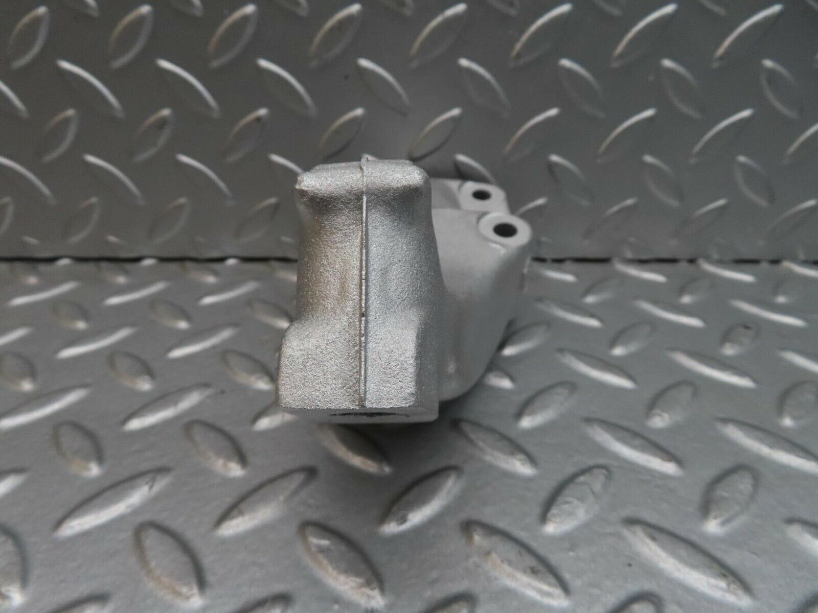 13706 Mercedes-Benz R107 450SL Engine Mount Bracket Right Side 1162234504