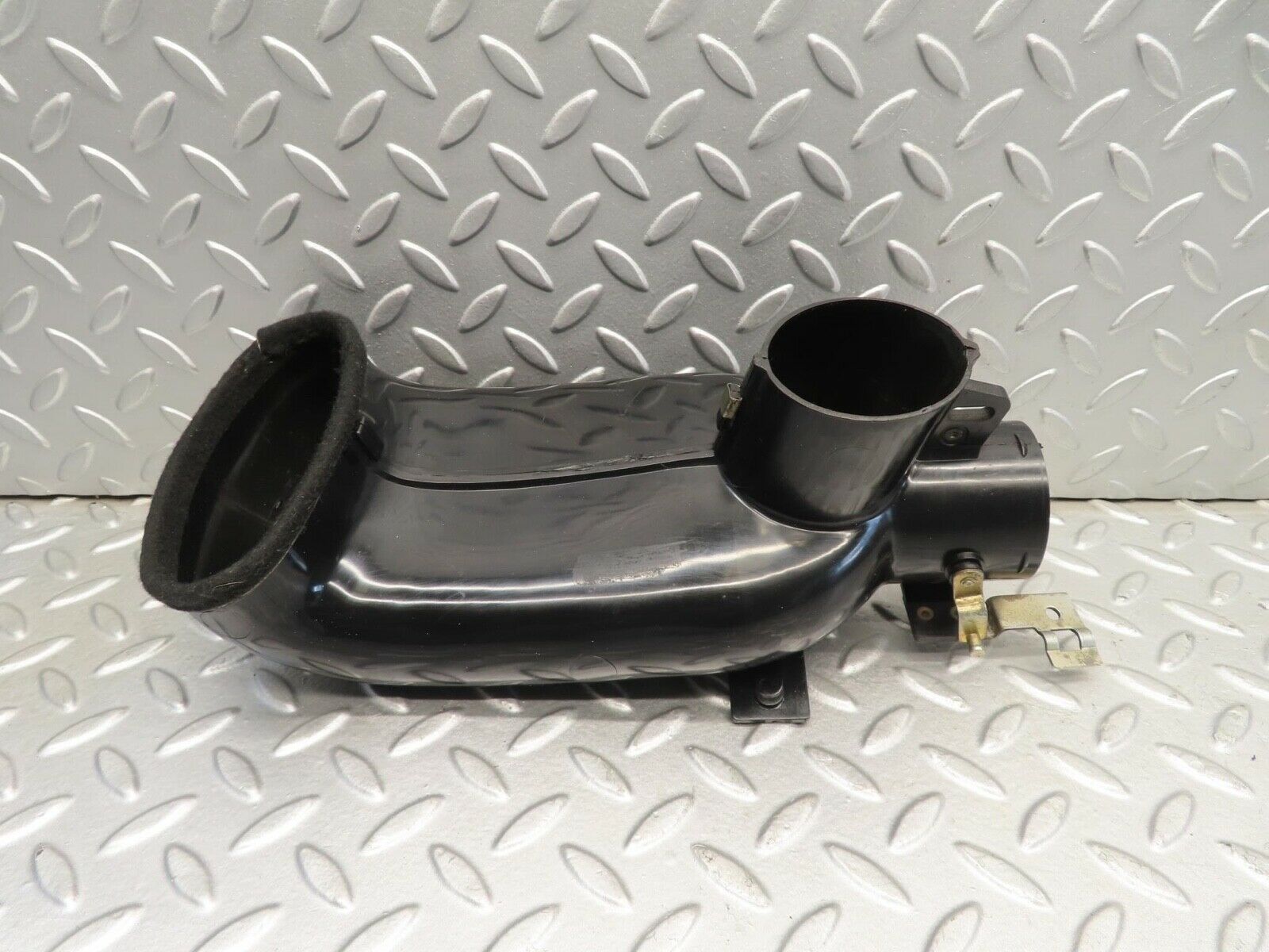 11720 Mercedes-Benz R107 450SL Heater Air Duct