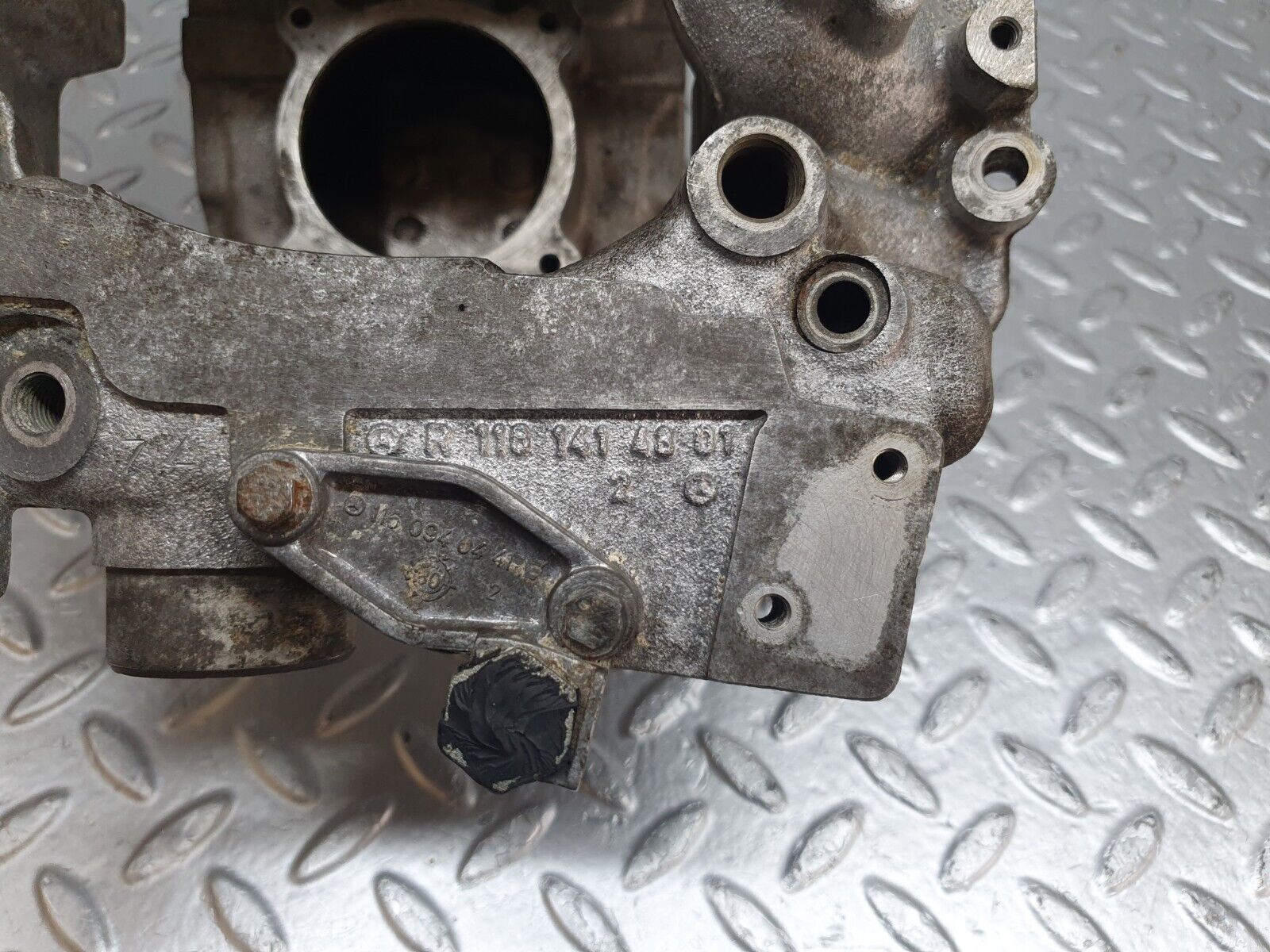 43826 Mercedes-Benz C126 380SEC Coupe Air Intake Manifold 1161414801 1161415301