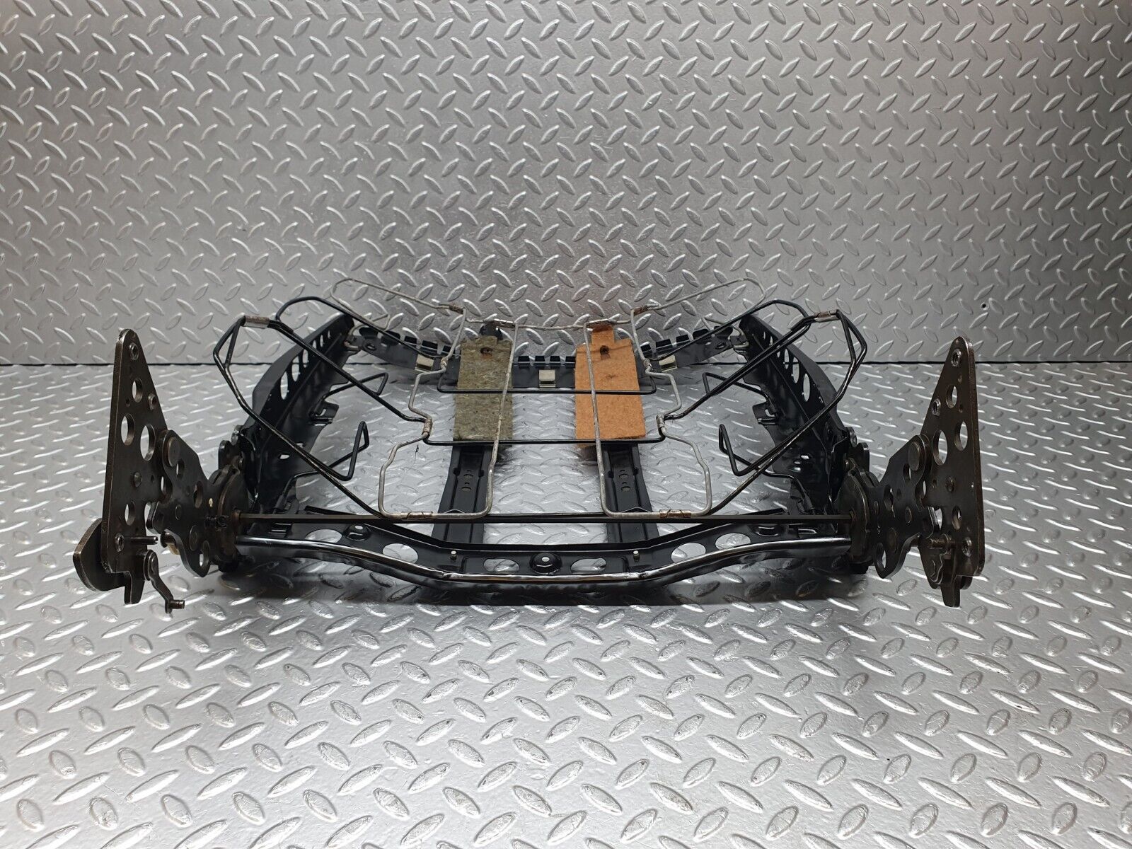 43947 Mercedes-Benz C123 230CE Coupe Front Right Seat Backrest