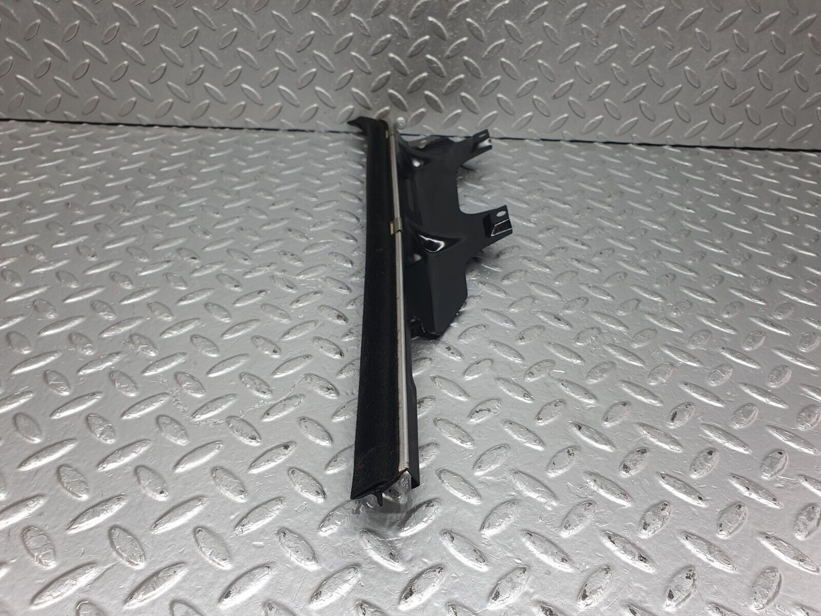 43904 Mercedes-Benz C123 230CE Coupe Rear Left Window Channel Support Bracket