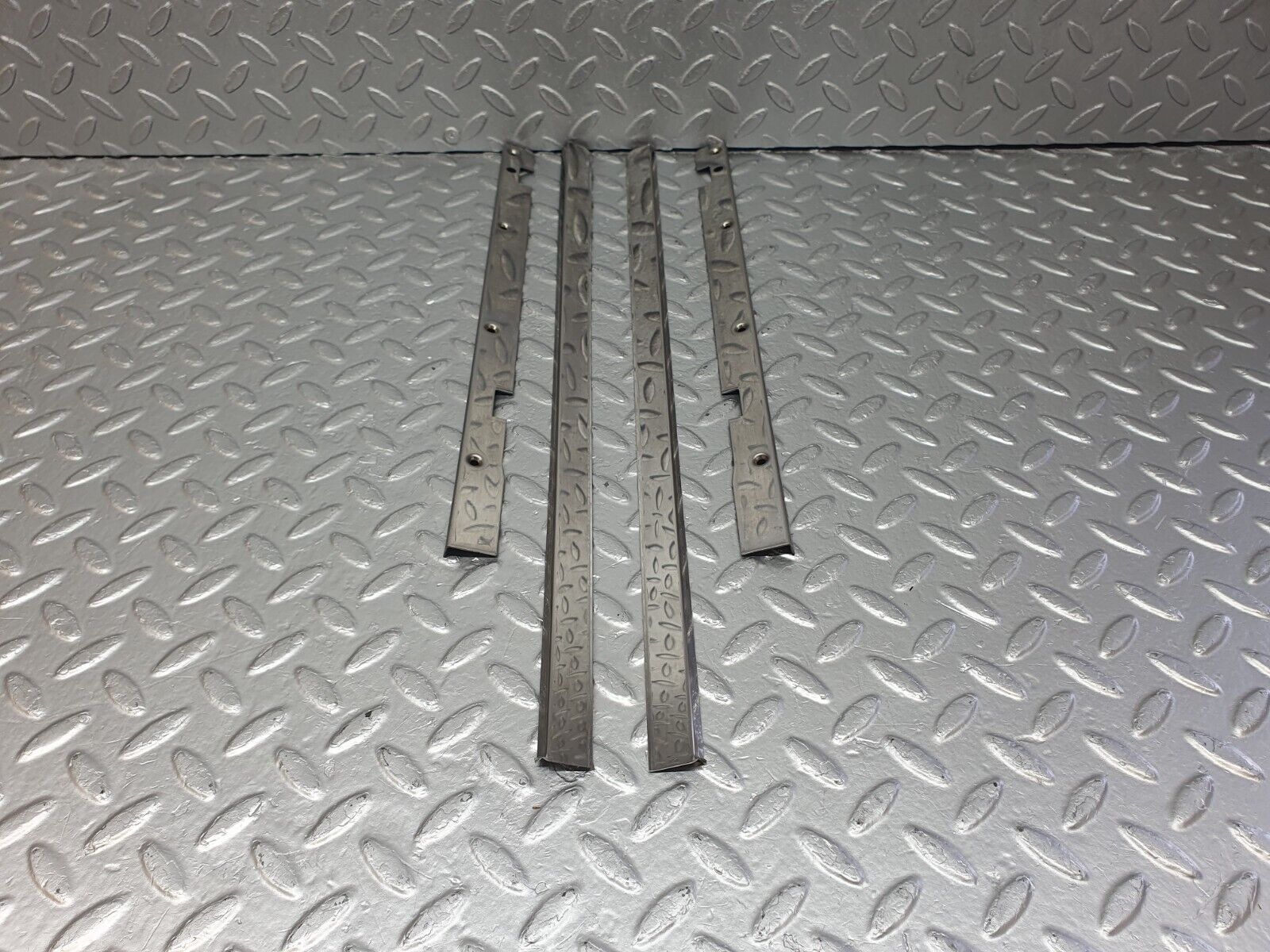 42913 Mercedes-Benz W201 190 2.0L Sunroof Chrome Trim Set