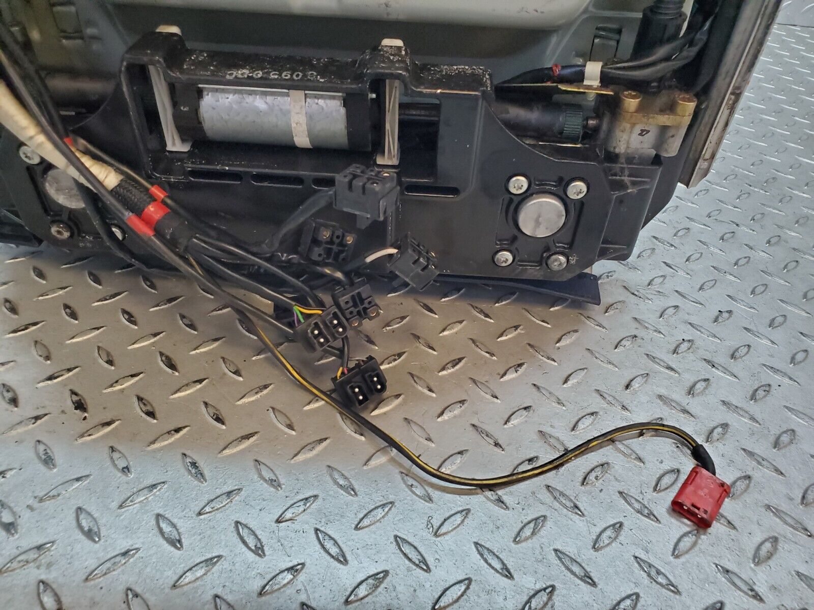 45167 Mercedes-Benz R129 300SL Coupe Electric Front Left Seat Leather Blue