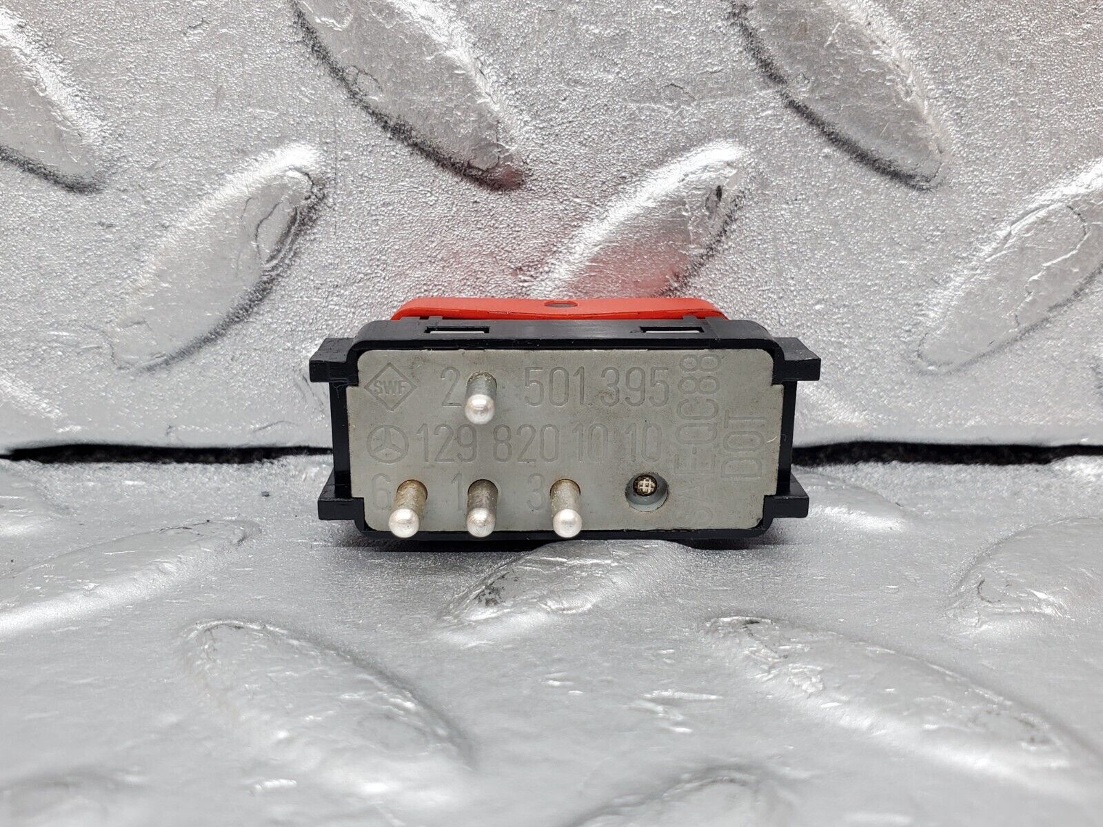 44950 Mercedes-Benz R129 300SL Coupe Hazard Light Switch 1298201010