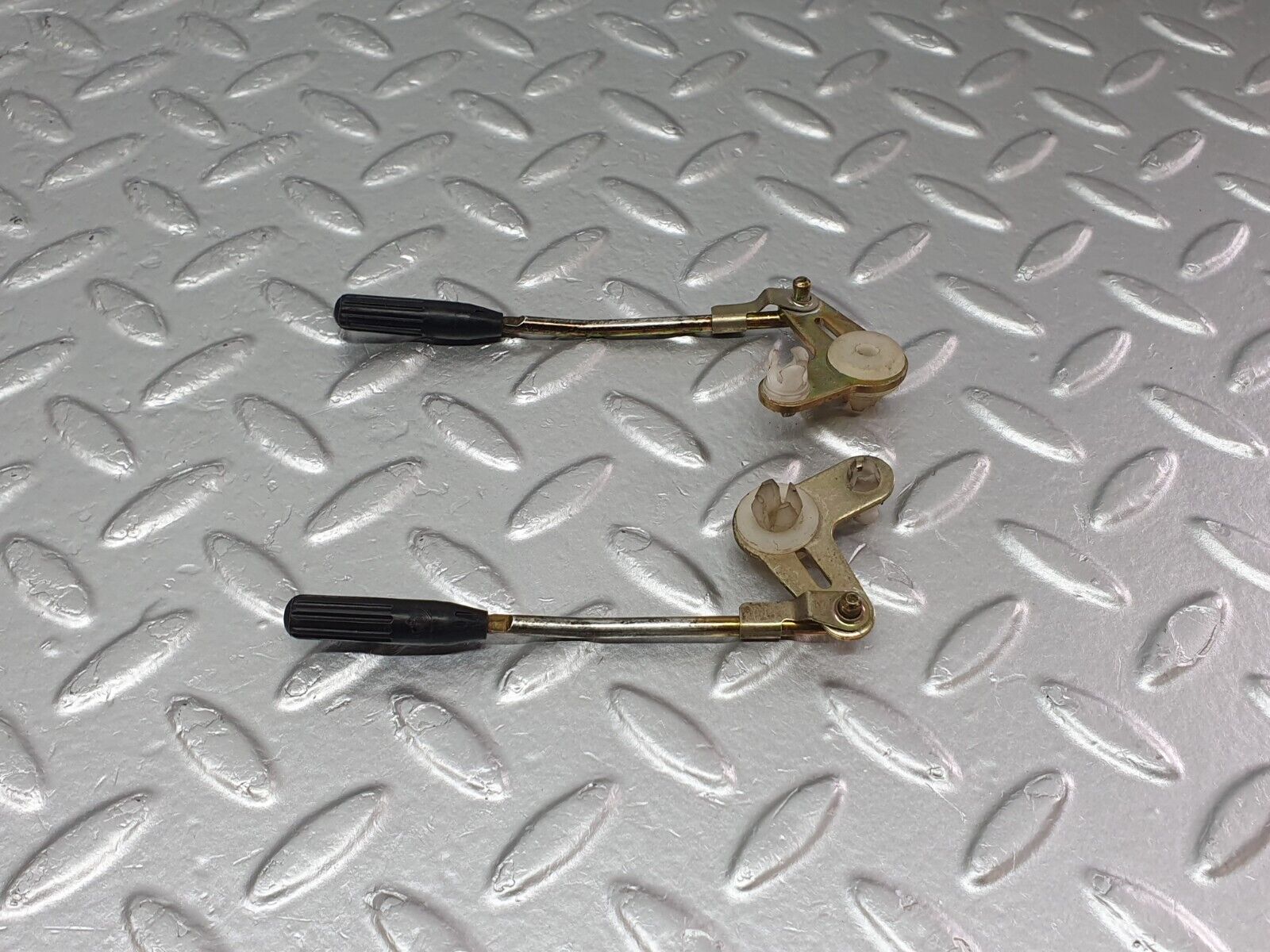 41708 Mercedes-Benz W124 200E Rear Door Lock Knob Pair