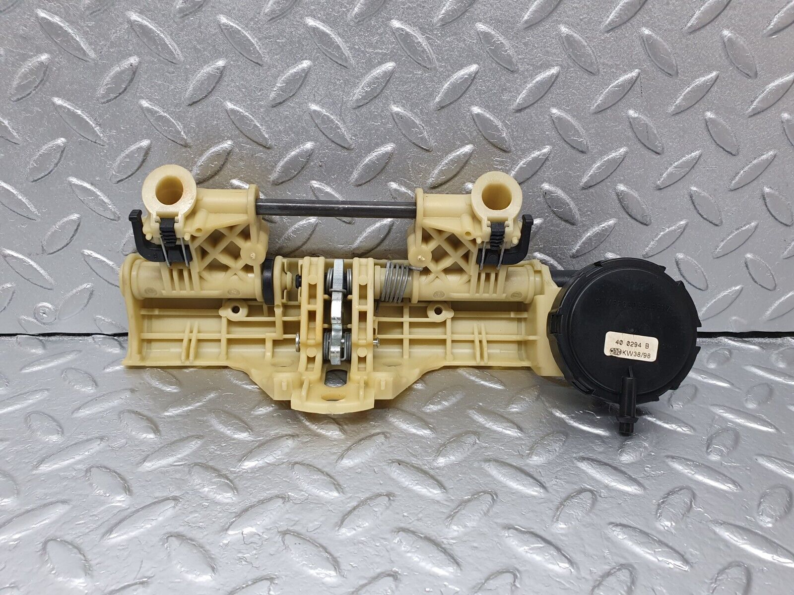 41842 Mercedes-Benz W202 C200 Headrest Folding Mechanism