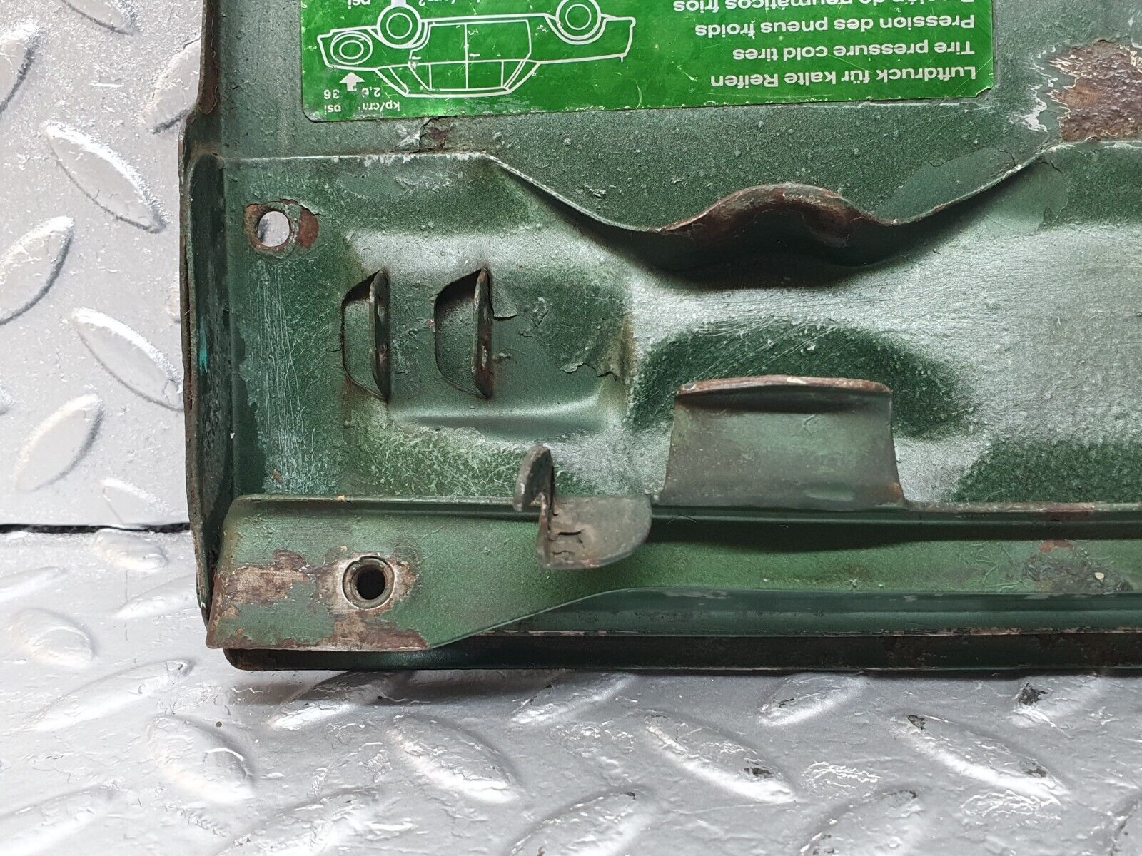 43176 Mercedes-Benz W108 280SE Fuel Tank Flap Cap